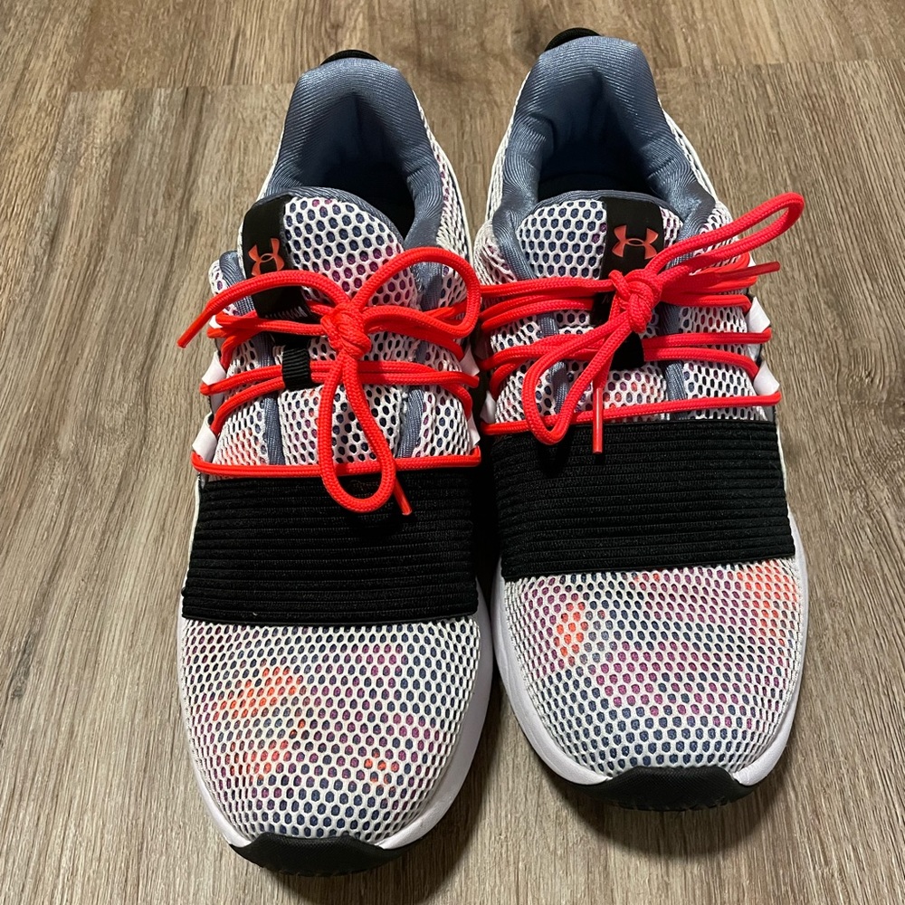 Under Armour Charged Breathe Lace